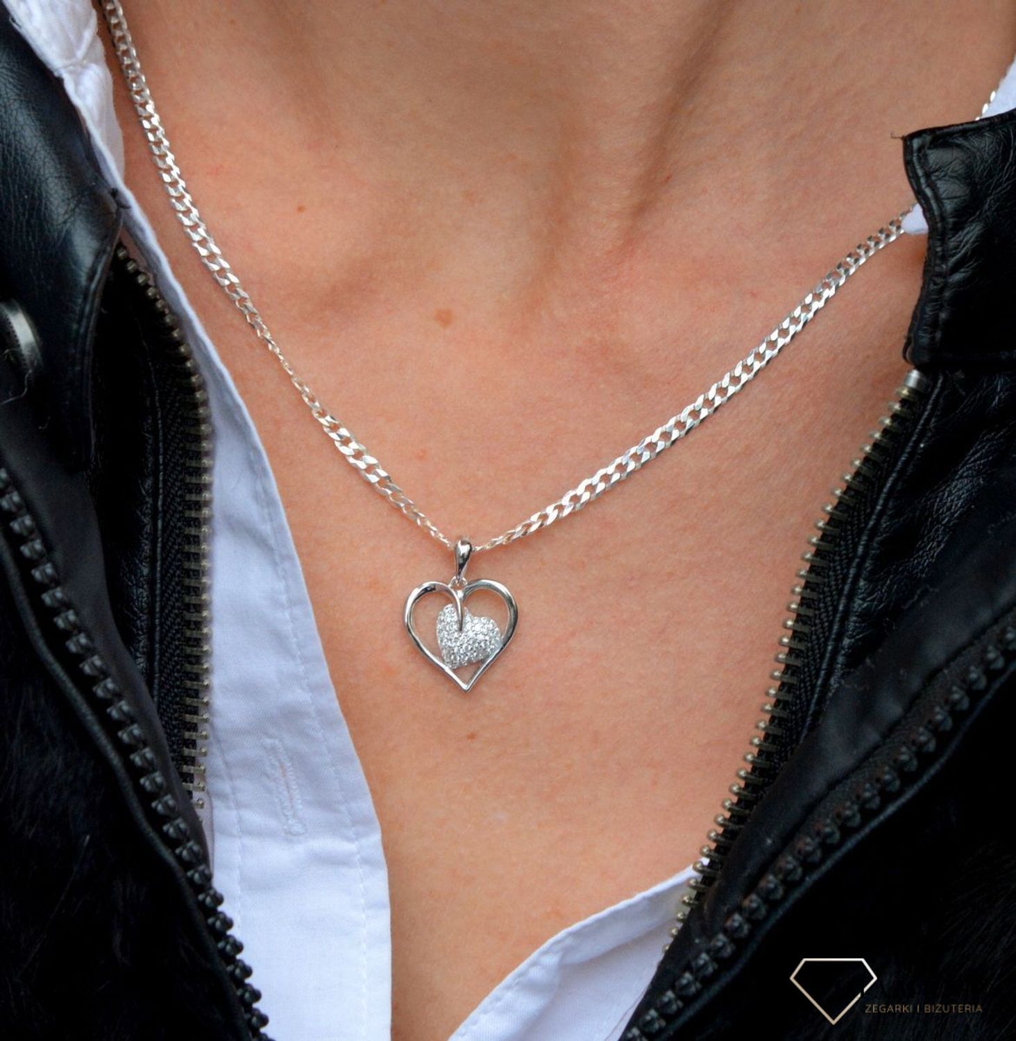 Srebrny łańcuszek pancerka 785532.jpg